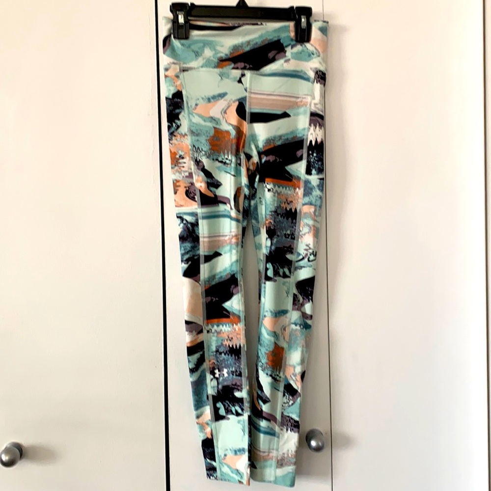 UA girls compression leggings